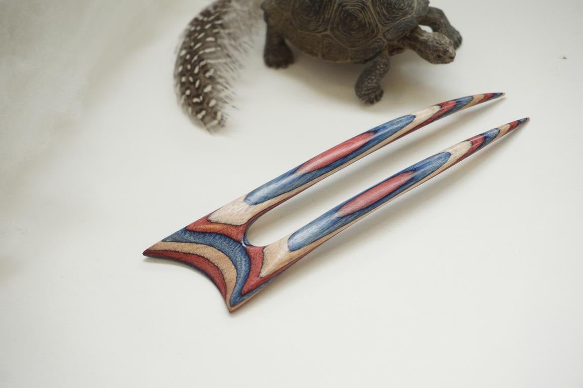 Patriotic Frogwood Hair Fork